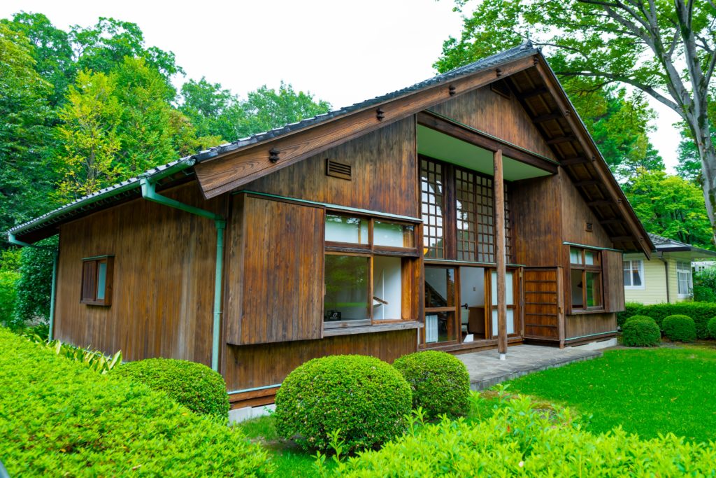 three-types-of-reclaimed-wood-exterior-siding-true-american-grain